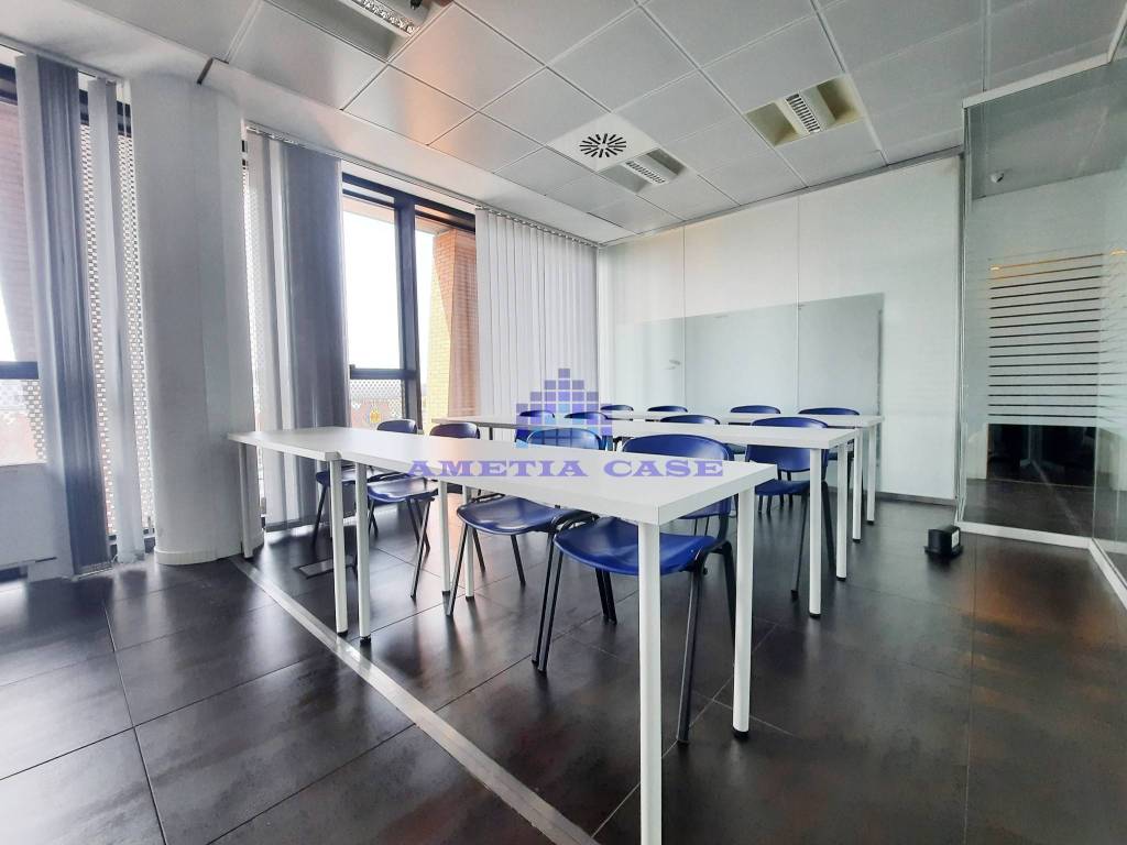 ufficio in vendita a Bernareggio