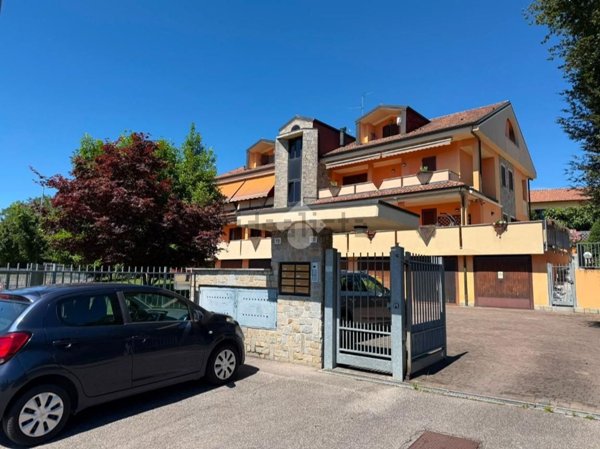 appartamento in vendita a Bernareggio