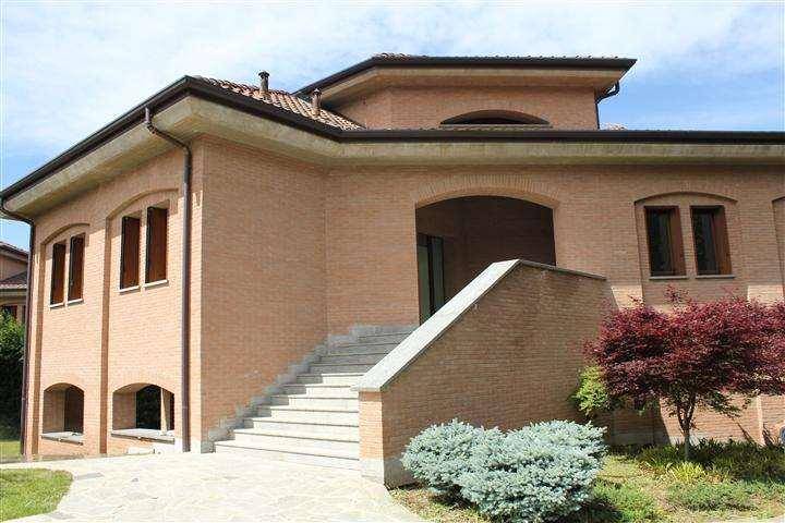 casa indipendente in vendita a Bernareggio in zona Villanova