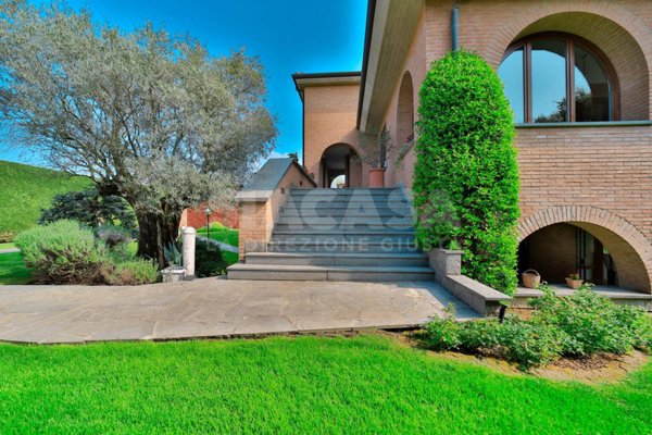 casa indipendente in vendita a Bernareggio in zona Villanova