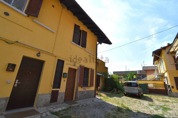 casa indipendente in vendita a Bernareggio