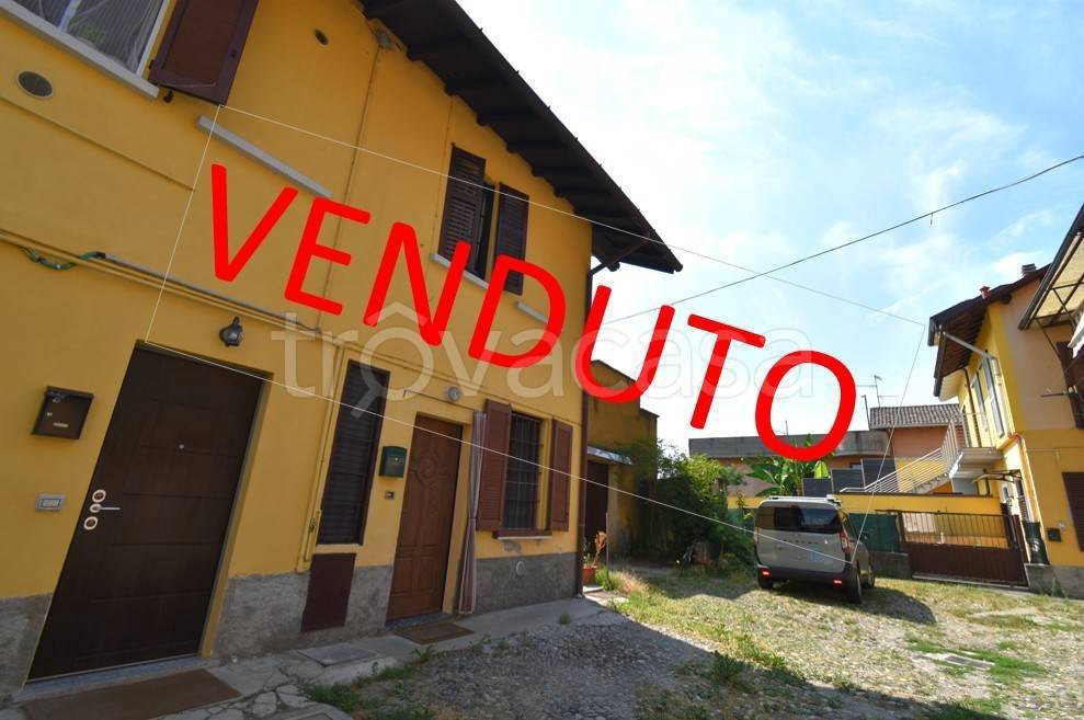 casa indipendente in vendita a Bernareggio