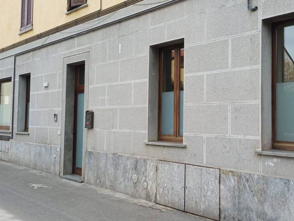 negozio in vendita a Bernareggio