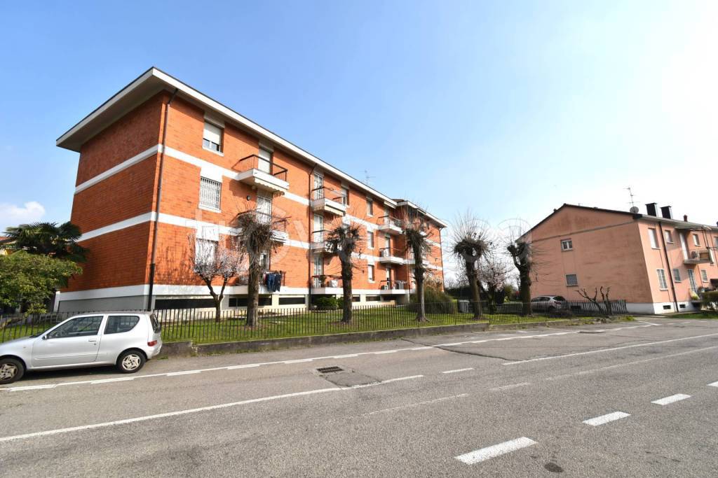 appartamento in vendita a Bernareggio in zona Villanova
