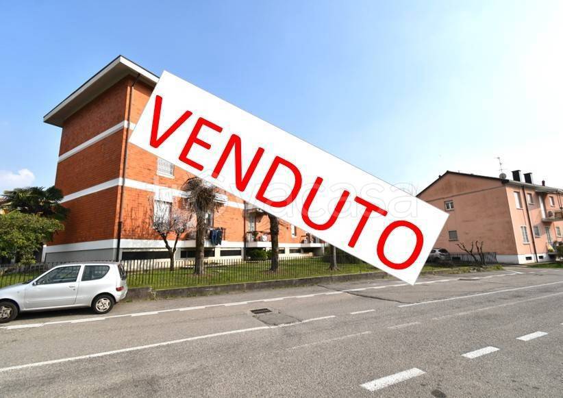 appartamento in vendita a Bernareggio in zona Villanova