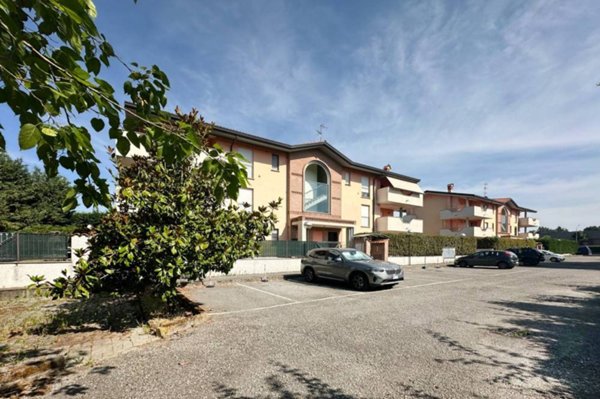 appartamento in vendita a Bernareggio in zona Villanova