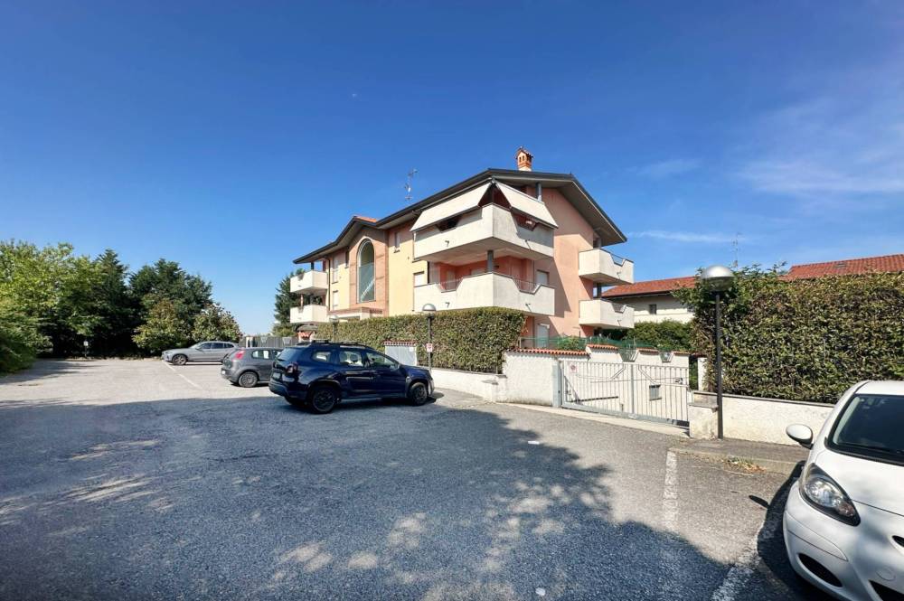 appartamento in vendita a Bernareggio in zona Villanova