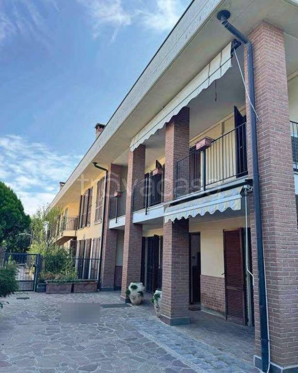 casa indipendente in vendita a Bernareggio in zona Villanova