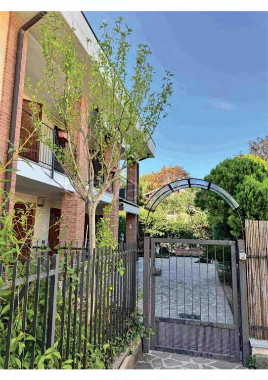 casa indipendente in vendita a Bernareggio in zona Villanova
