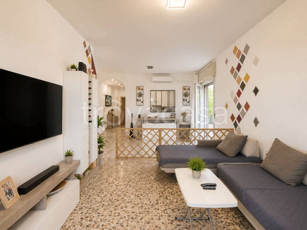 appartamento in vendita a Bernareggio in zona Villanova