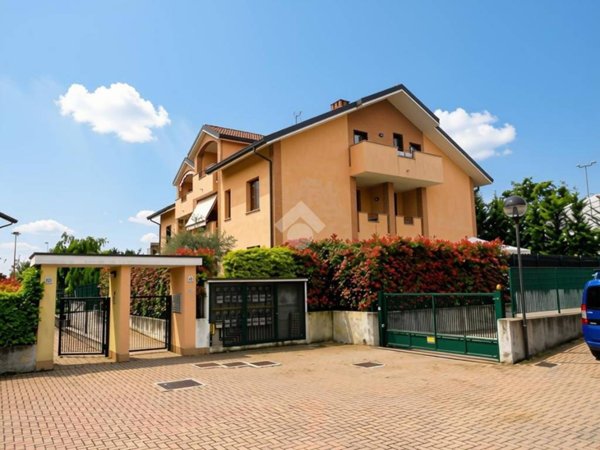 appartamento in vendita a Bernareggio in zona Villanova