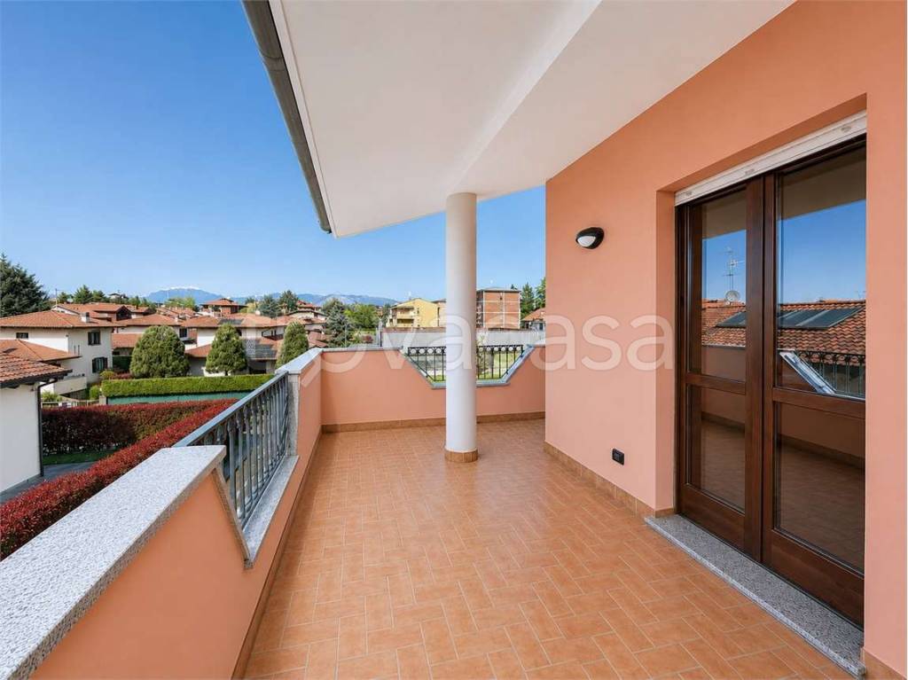 appartamento in vendita a Bernareggio