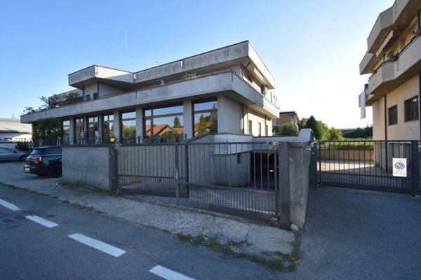 box auto in vendita a Bernareggio in zona Villanova