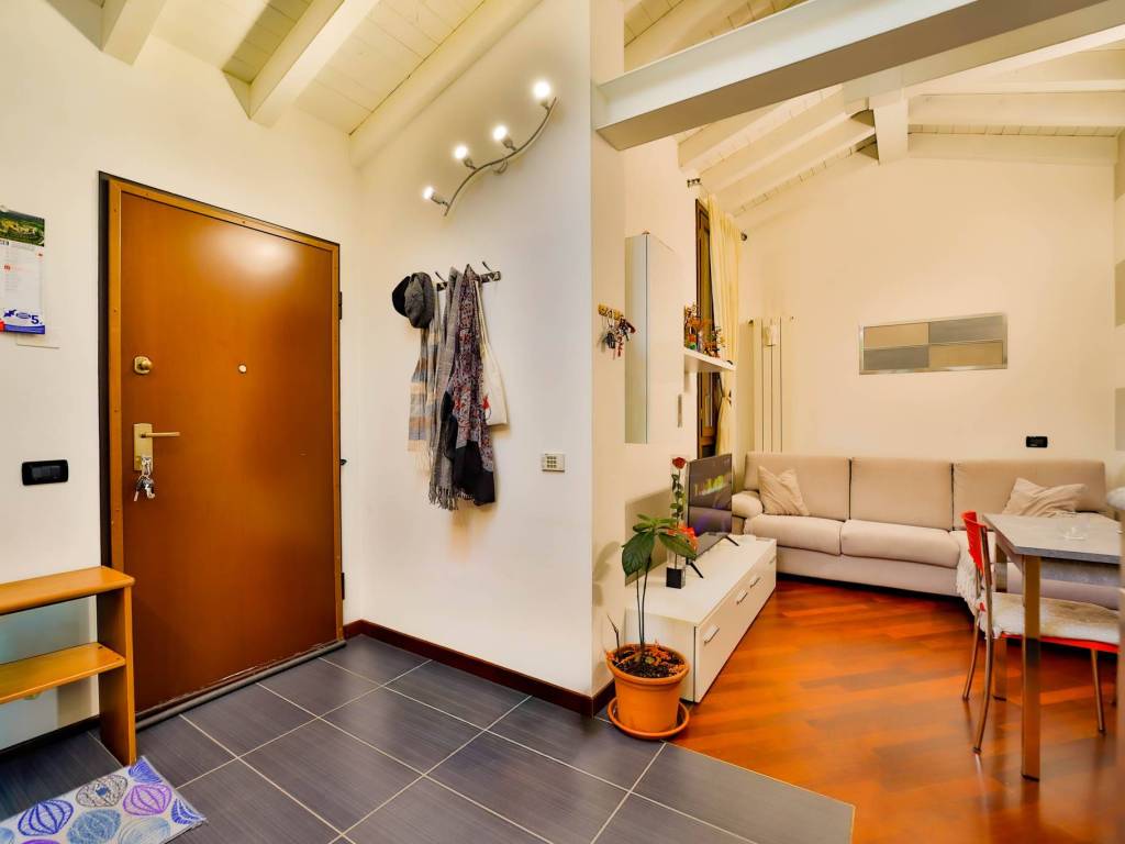 appartamento in vendita a Bernareggio