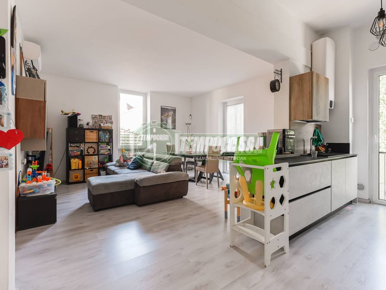 appartamento in vendita a Bernareggio in zona Villanova