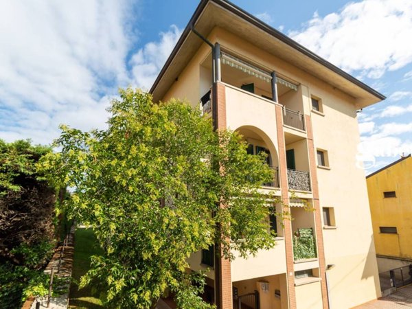 appartamento in vendita a Bernareggio in zona Villanova