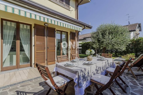 appartamento in vendita a Bernareggio in zona Villanova