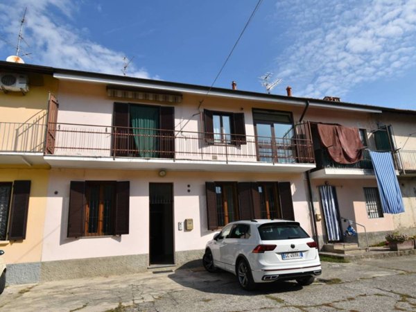 casa indipendente in vendita a Bernareggio