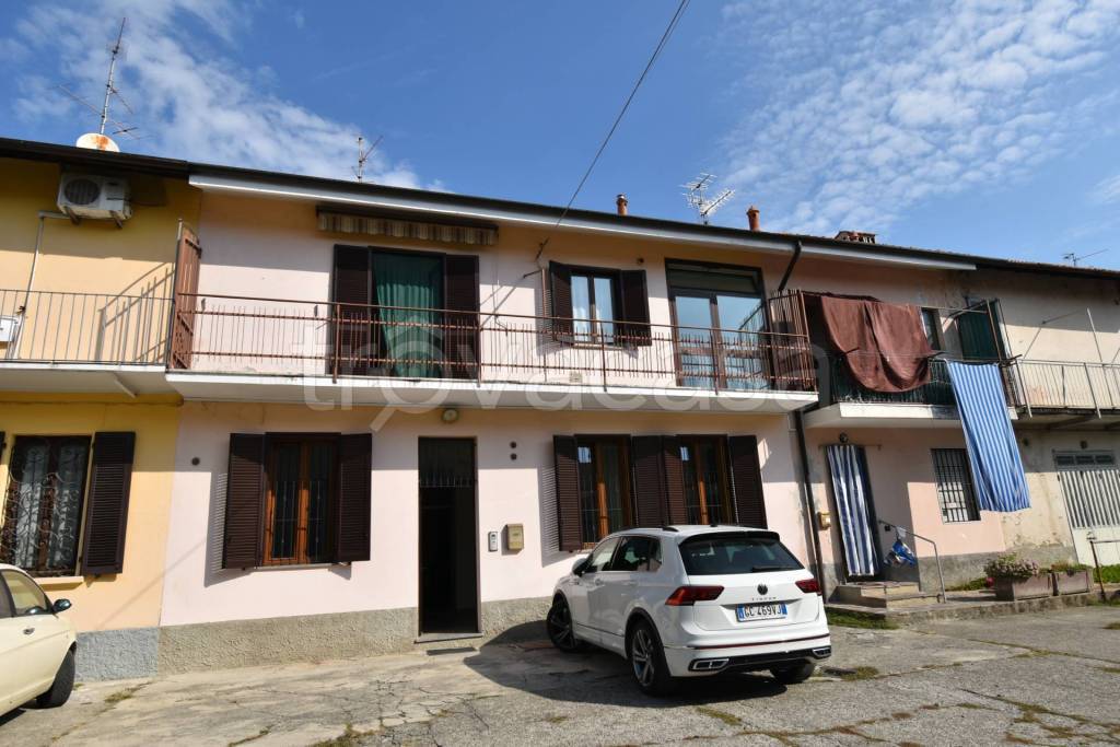 casa indipendente in vendita a Bernareggio
