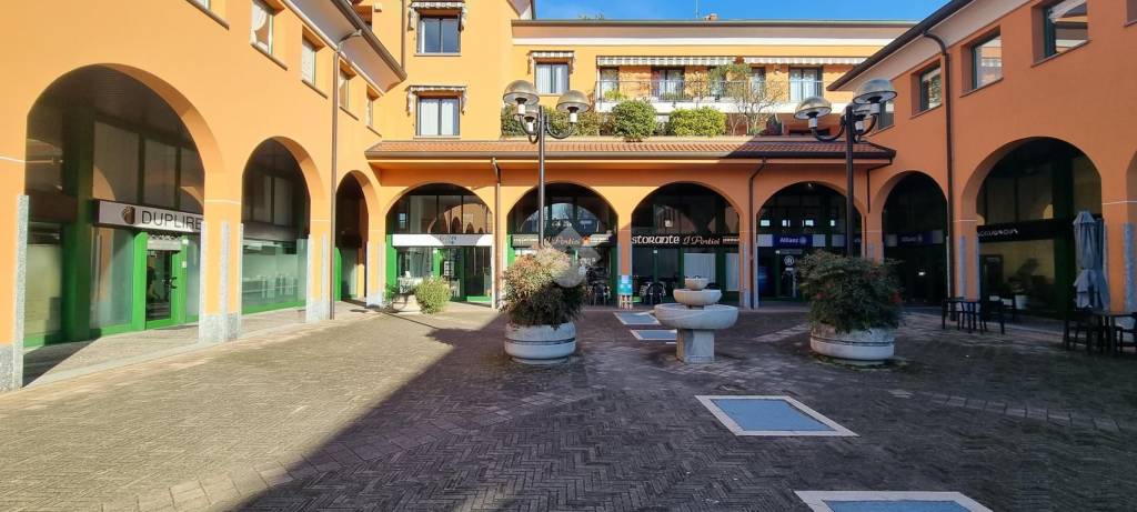 appartamento in vendita a Besana in Brianza