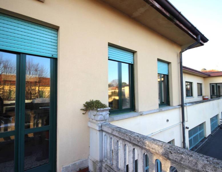 ufficio in vendita a Besana in Brianza in zona Calò