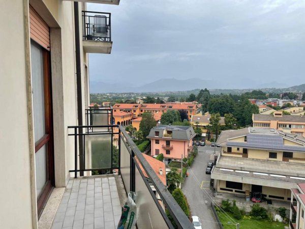 appartamento in vendita a Besana in Brianza