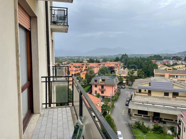 appartamento in vendita a Besana in Brianza