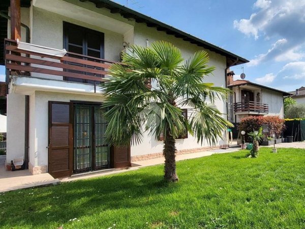 casa indipendente in vendita a Besana in Brianza