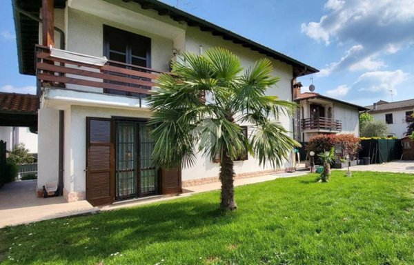 casa indipendente in vendita a Besana in Brianza