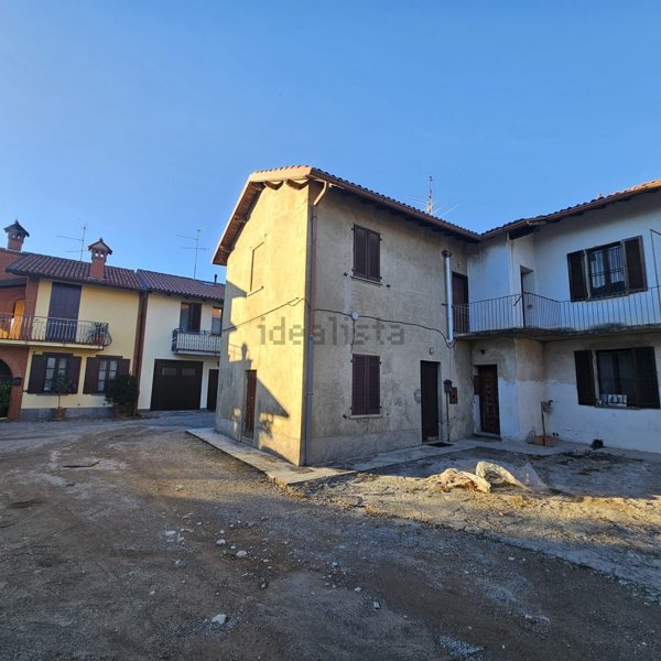 appartamento in vendita a Besana in Brianza in zona Calò