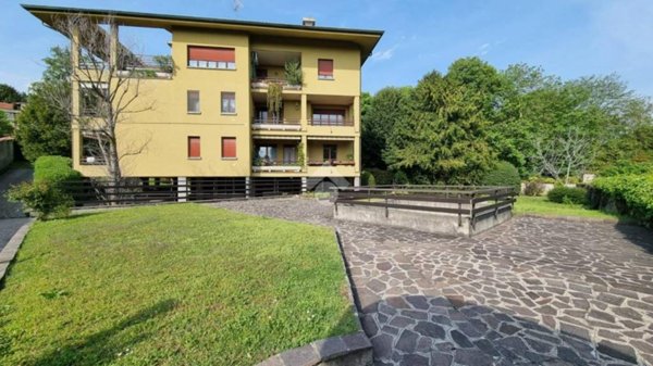appartamento in vendita a Besana in Brianza