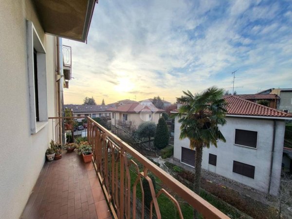 appartamento in vendita a Besana in Brianza in zona Villa Raverio