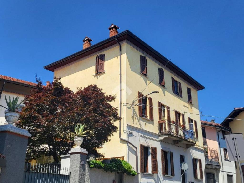 appartamento in vendita a Besana in Brianza