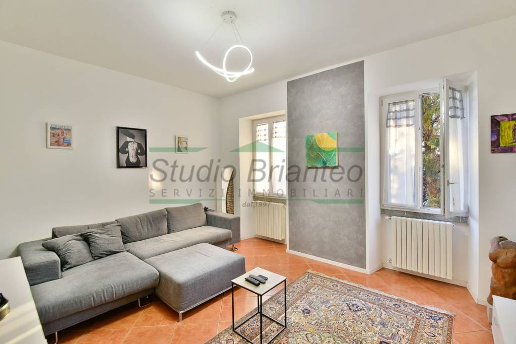 appartamento in vendita a Besana in Brianza
