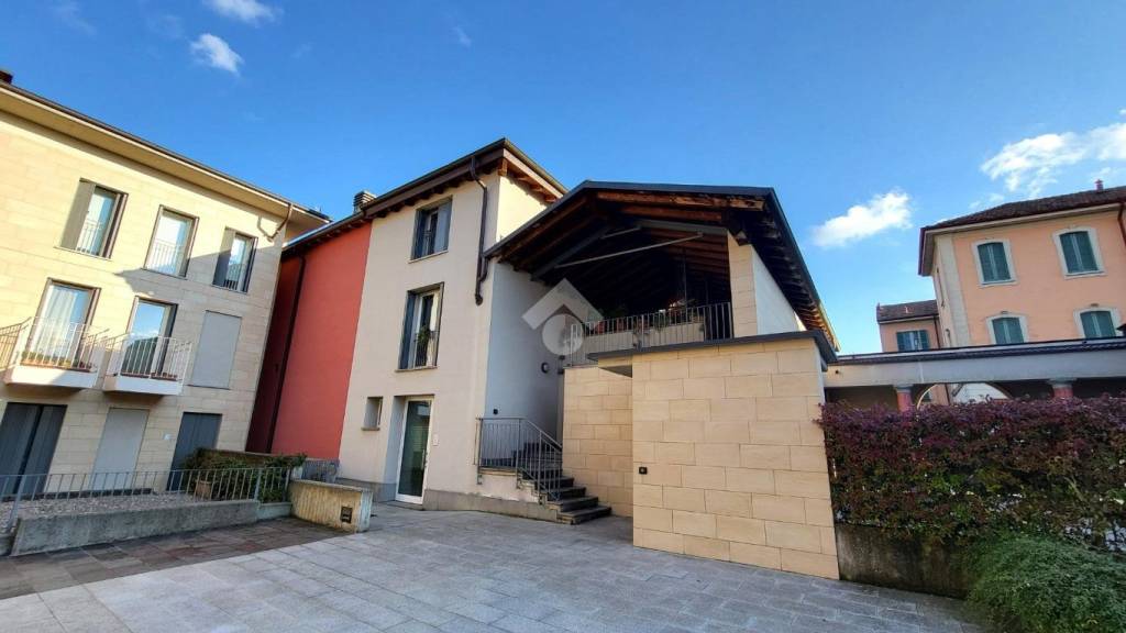 appartamento in vendita a Besana in Brianza
