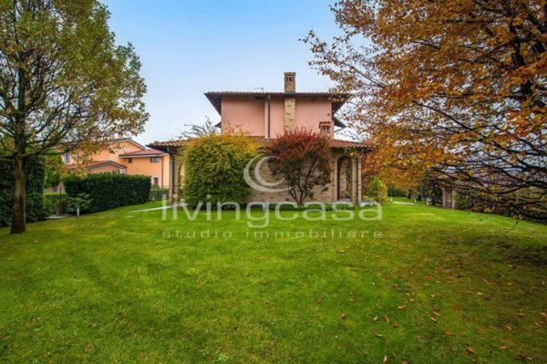 casa indipendente in vendita a Besana in Brianza