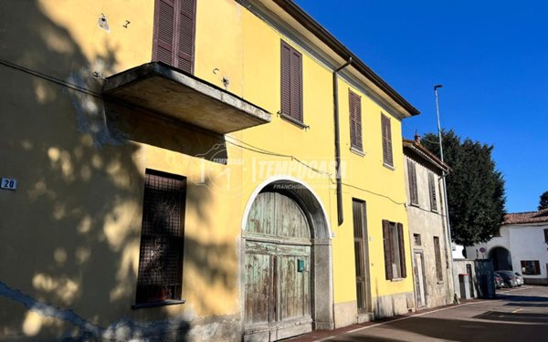 appartamento in vendita a Besana in Brianza
