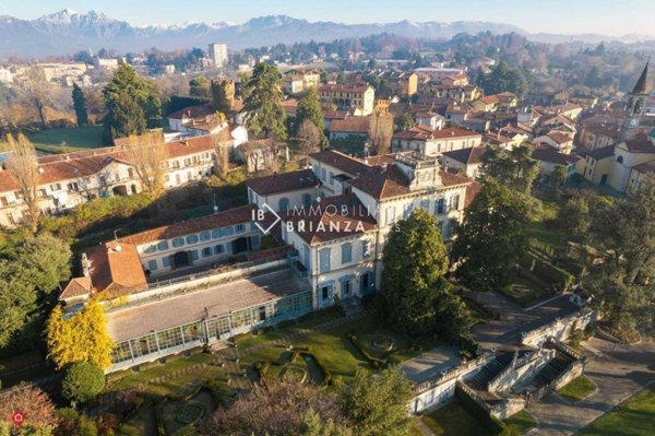 appartamento in vendita a Besana in Brianza in zona Montesiro