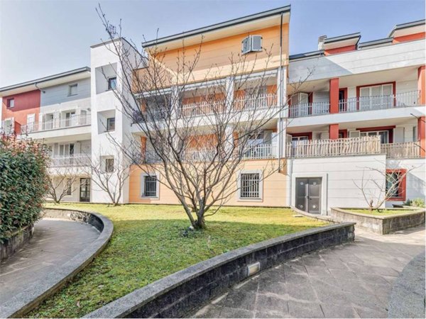 appartamento in vendita a Besana in Brianza