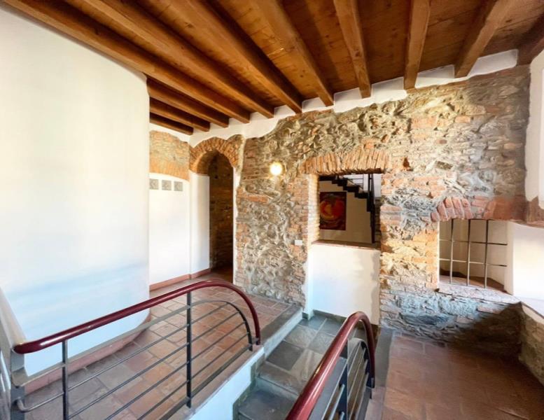 appartamento in vendita a Besana in Brianza