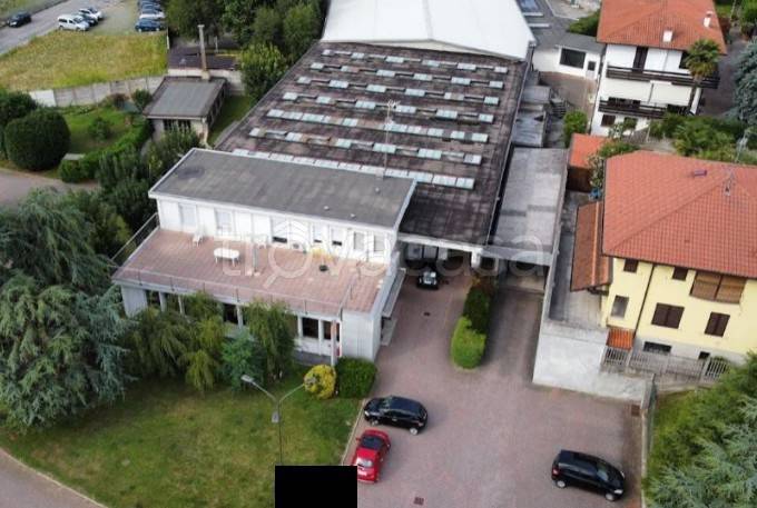 capannone in vendita a Besana in Brianza