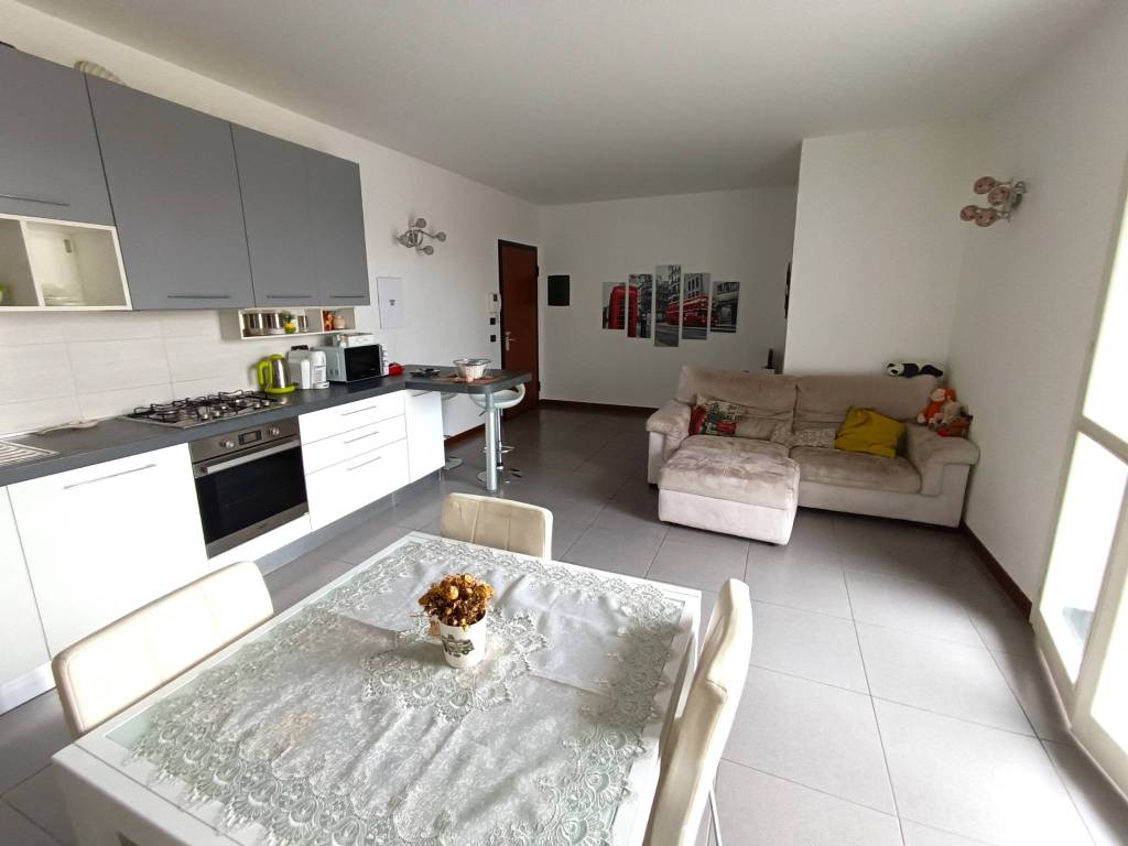 appartamento in vendita a Besana in Brianza