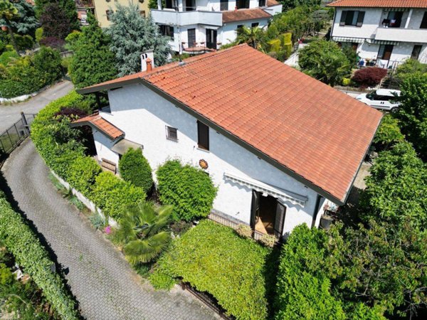 casa indipendente in vendita a Besana in Brianza