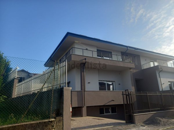 appartamento in vendita a Besana in Brianza