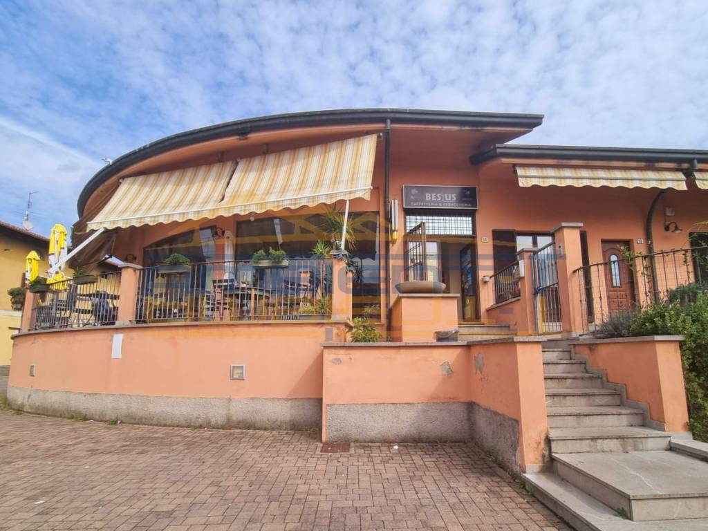 negozio in vendita a Besana in Brianza