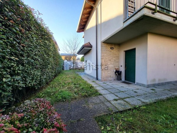 casa indipendente in vendita a Besana in Brianza