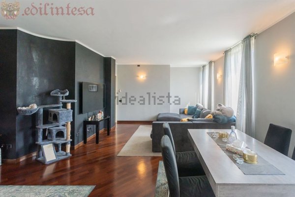 appartamento in vendita a Besana in Brianza