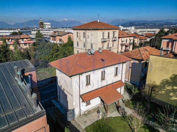 appartamento in vendita a Besana in Brianza