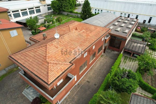 casa indipendente in vendita a Besana in Brianza