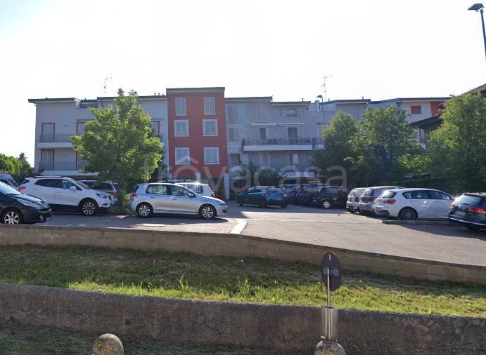 negozio in vendita a Besana in Brianza